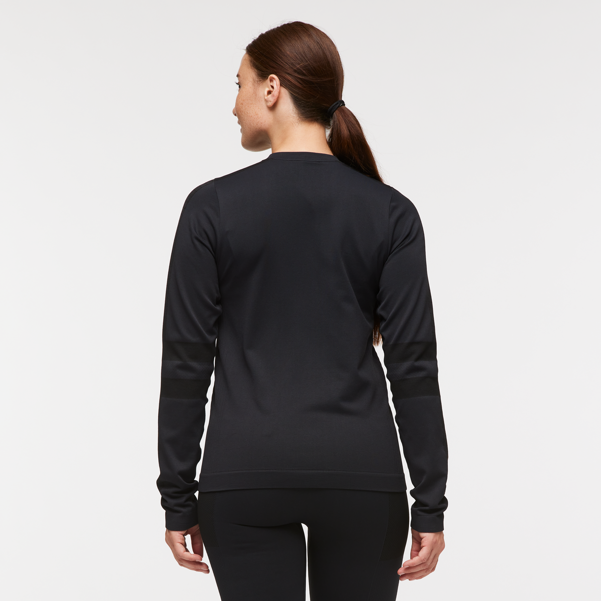Debajo Seamless Baselayer Crew - Women's - Cotopaxi Black - US 7100