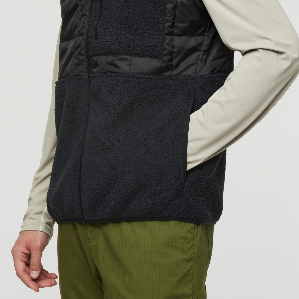 Trico Hybrid Vest - Men's - Cotopaxi Black - US 3854