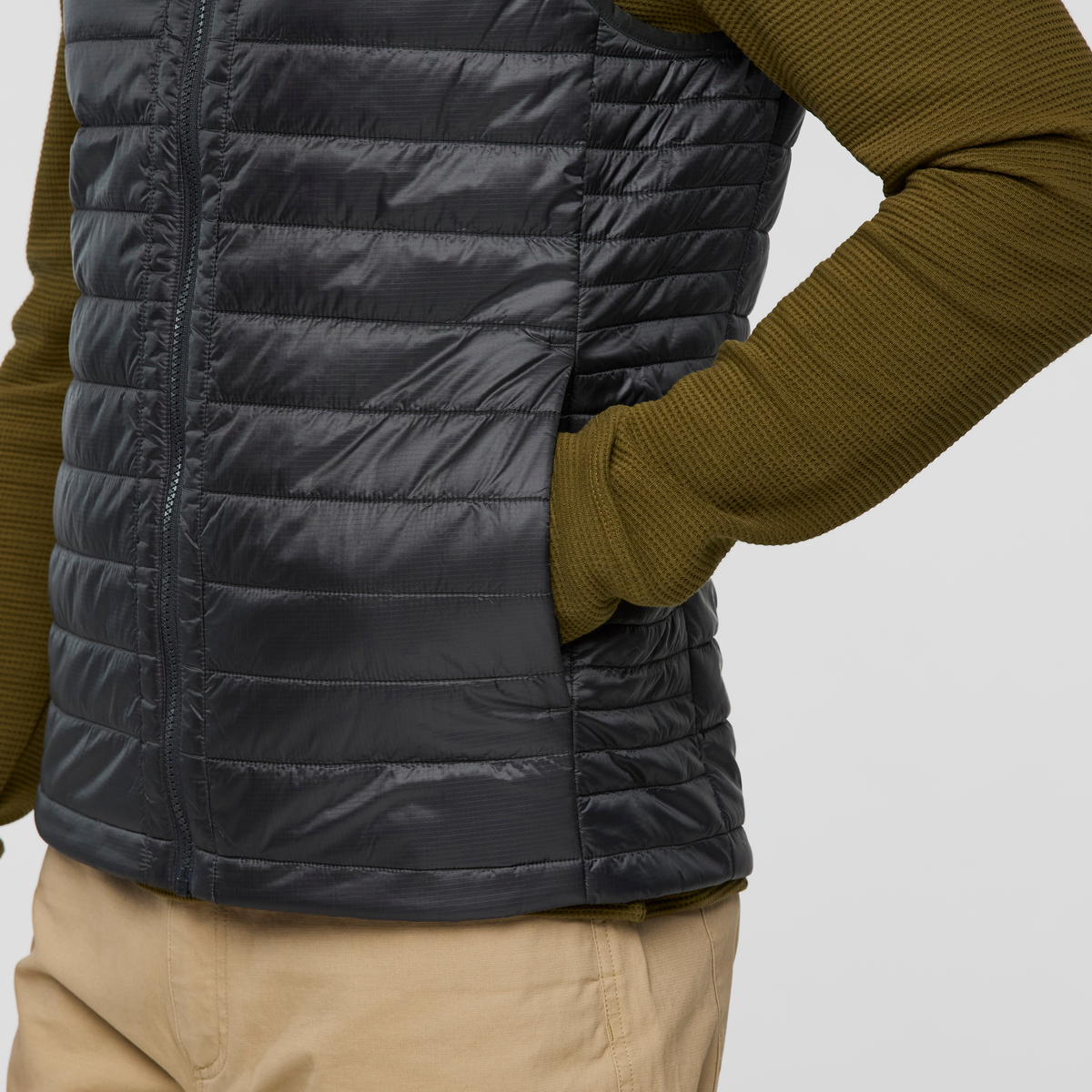 Capa Insulated Vest - Men's - Charcoal - US 6198