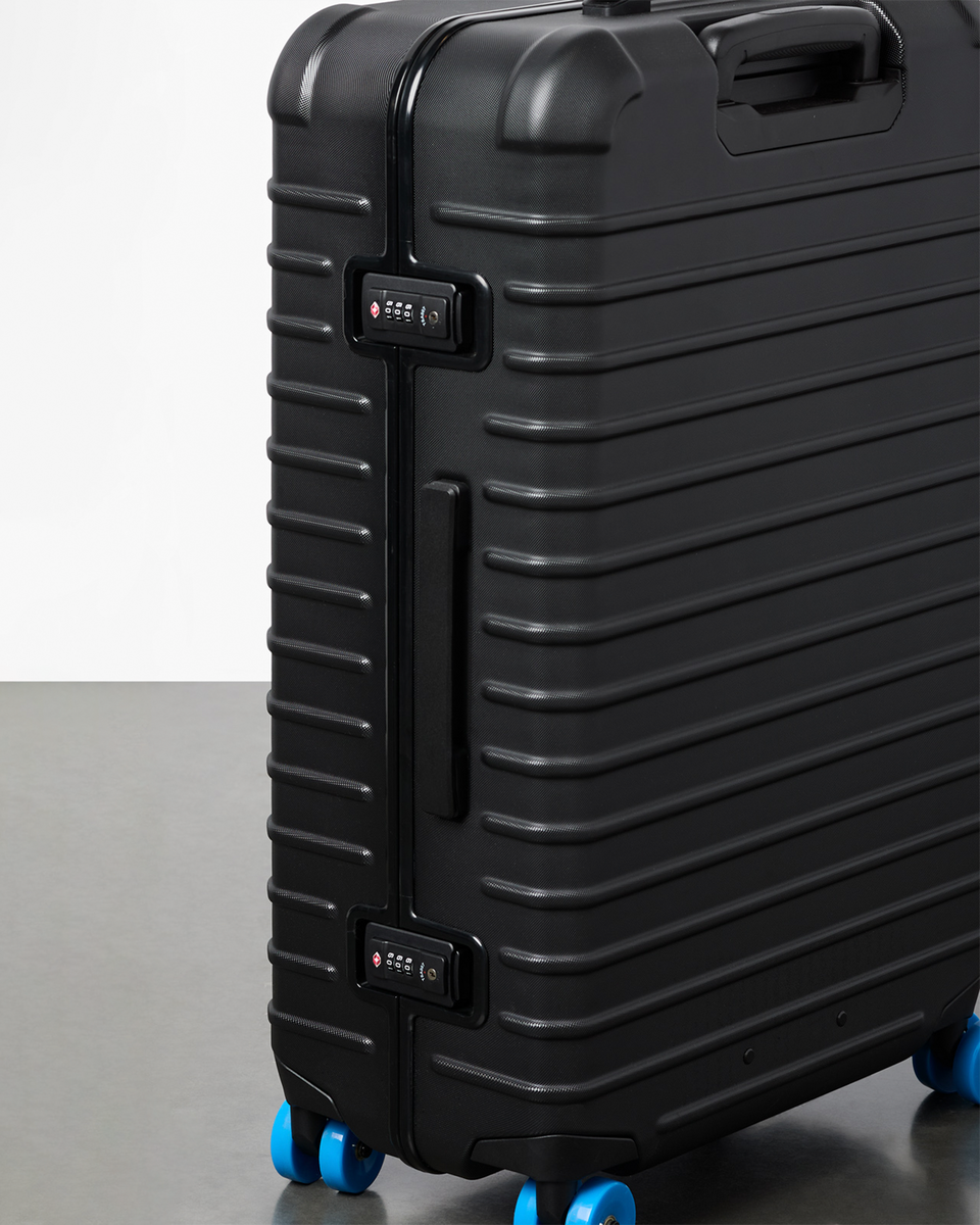Coraza Suitcase - Medium Checked - Cotopaxi Black - US 1028